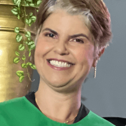 Simone Leite Azevedo Gurgel Guida